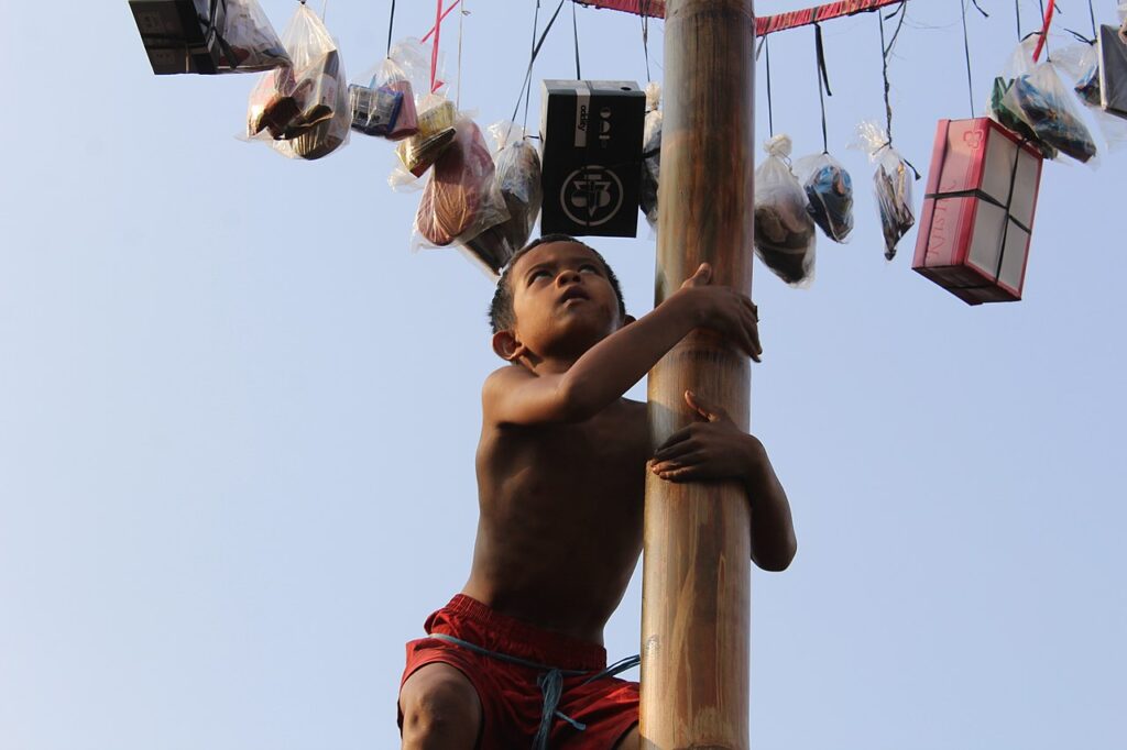 panjat pinang, anakbisa, 