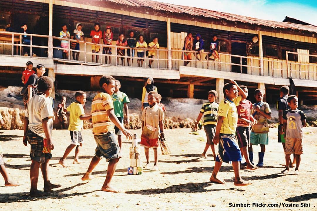 Permainan tradisional, patah kaleng, anakbisa, papua