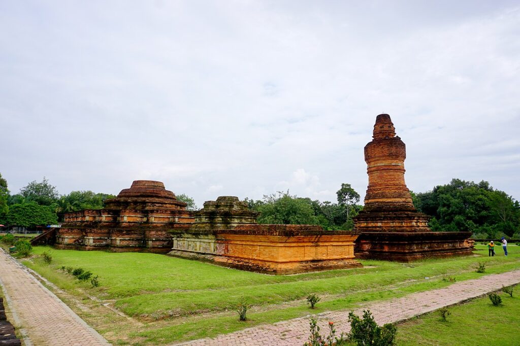 anakbisa, muara takus, 